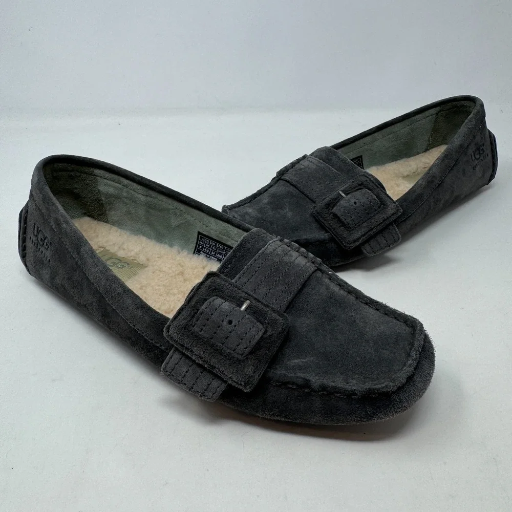 UGG Retreat gray Sherpa Lined Suede Leather Loafers Moccasin 5767 Women's Size 6